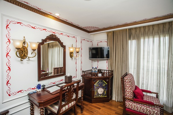 UNIWORLD Boutique River Cruises, Ganges Voyager II, Colonial Suite 2.jpg